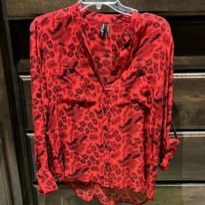 Guess by Marciano Button down red leopard print
